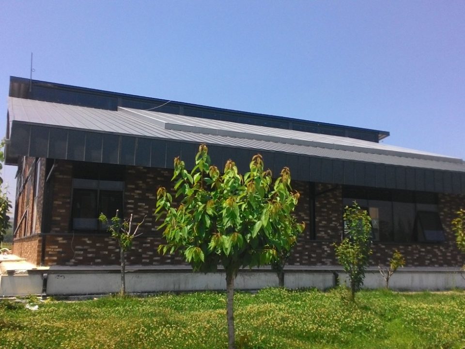 gallery-item